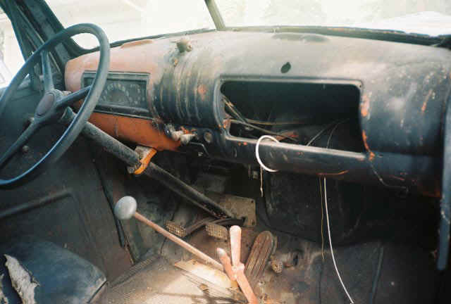 2-2.jpg (49442 bytes)